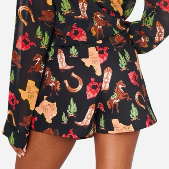 🤠SHOW ME YOUR MUMU SPENCER SKORT IN TEXAS HOLD EM PRINT NWT🤠 SZ M - Picture 2 of 5